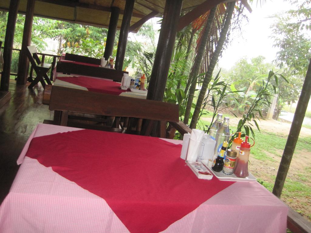 Le Mont Resort Pai Esterno foto