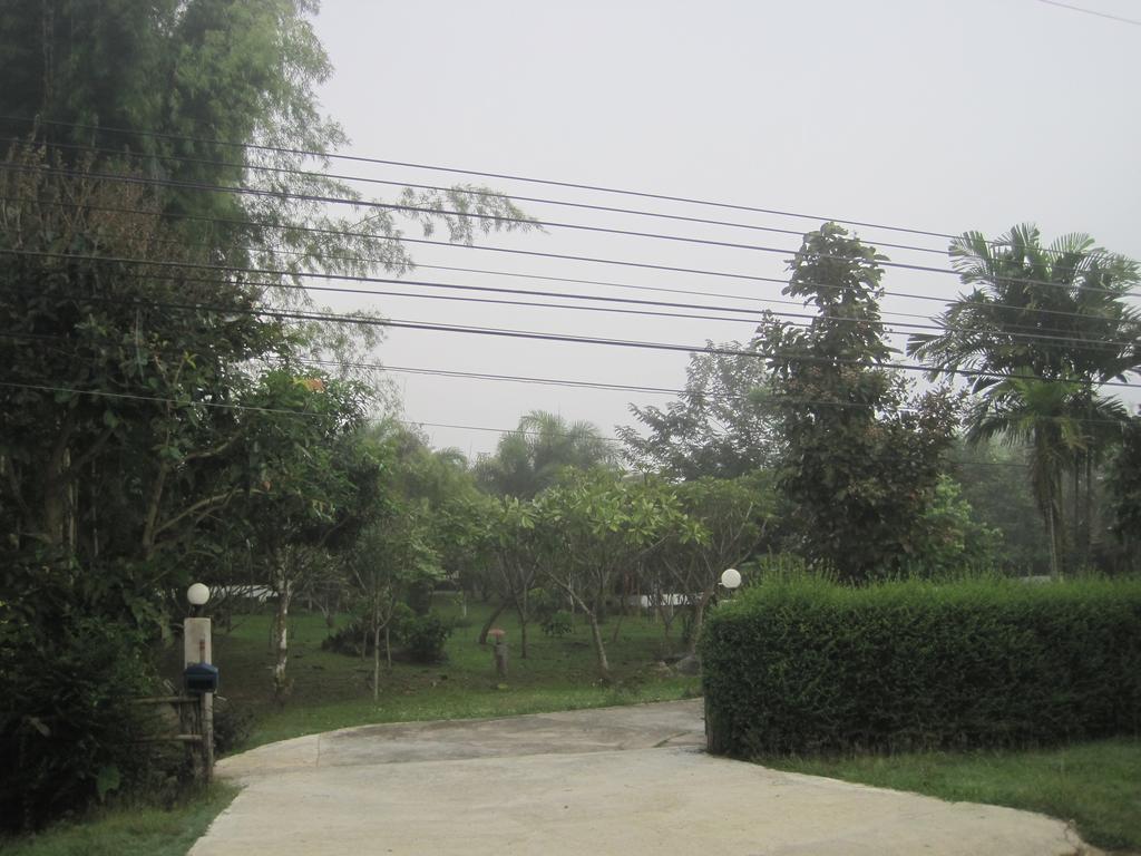Le Mont Resort Pai Esterno foto